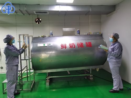 爐火映春 加班加點生產忙，小產品轉動大市場，別樣年貨香飄海內外